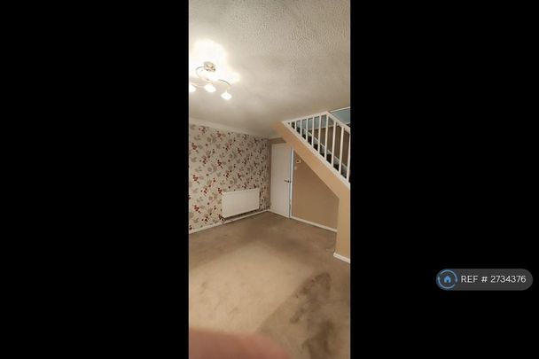 2 bedroom semi-detached house to rent - Photo 1