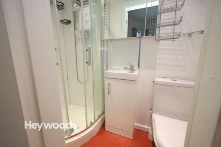 1 bedroom house of multiple occupation to rent - Photo 3