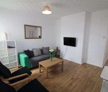 4 bedroom terraced house to rent - Photo 1