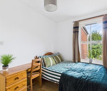 4 bedroom terraced house to rent - Photo 6