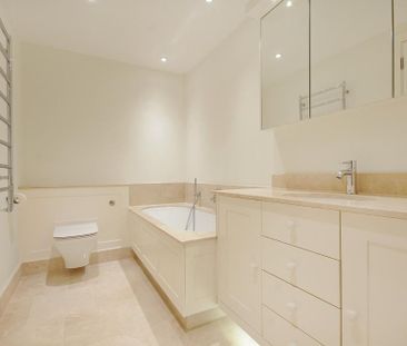 3 bedroom flat to rent - Photo 1