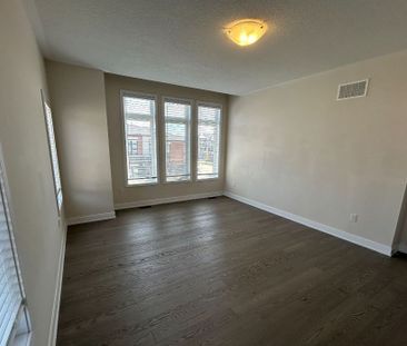 For Lease - 97 Bowbeer Road, Oakville, Ontario - Photo 2