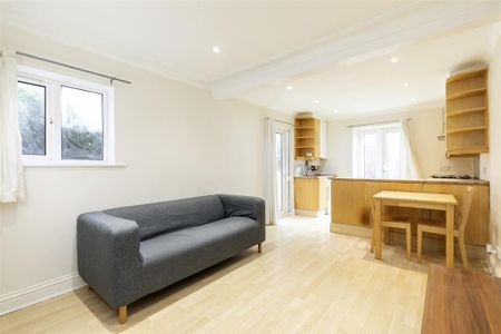 2 bedroom property to rent - Photo 4