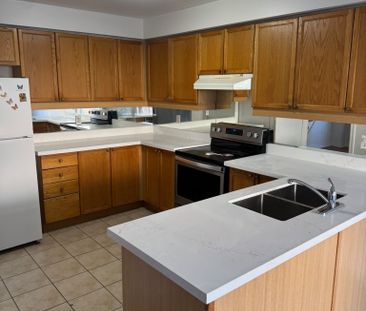 For Lease - 10 Ashmere Road, Brampton, Ontario - Photo 3