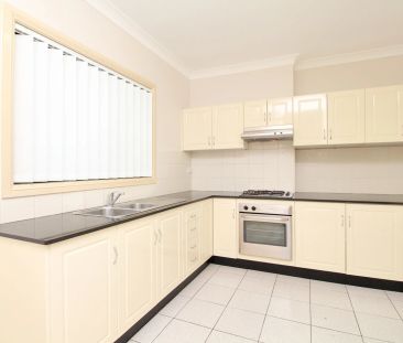 UPDATED 3-BEDROOM VILLA IN QUIET & PRIVATE COMPLEX! - Photo 5