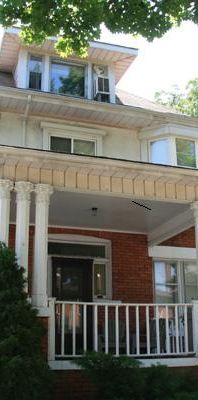 11 Eastbourne Ave - Photo 1