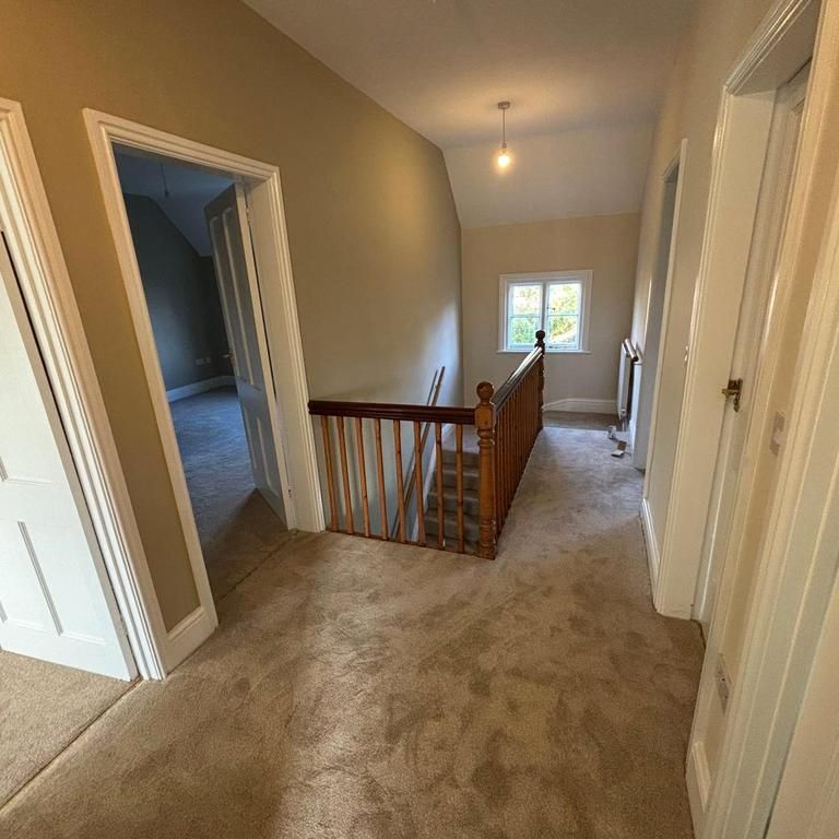 4 bedroom detached house to rent - Photo 1