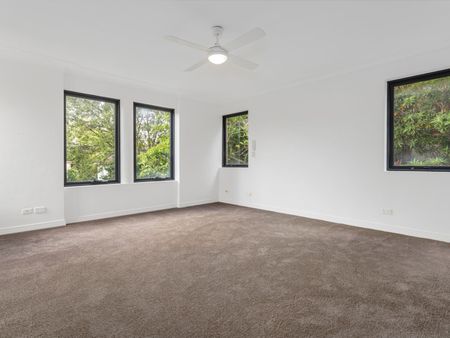 8/2 Holdsworth Ave, Elizabeth Bay NSW 2011 - Apartment For Rent | Domain - Photo 3