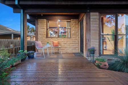 Warm, Welcoming & Filled with Character - Photo 5