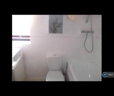 2 bedroom semi-detached house to rent - Photo 2