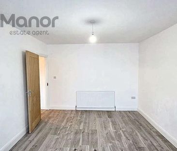 Stradbroke Grove, Clayhall, IG5 - Photo 6