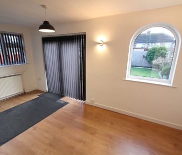 Longcroft Road, Dronfield Woodhouse, S18 - Photo 4