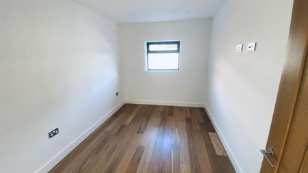 4 bedroom detached house to rent - Photo 4