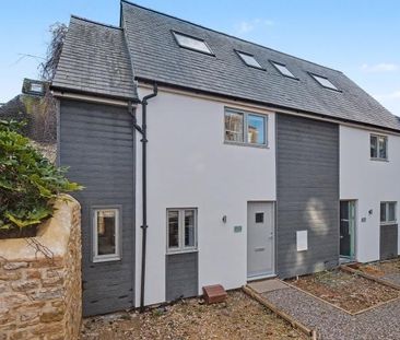 3 bedroom semi-detached house to rent - Photo 5