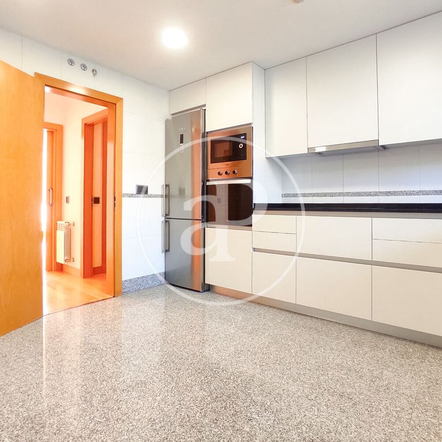 Flat for rent in Valdebebas - Valdefuentes (Hortaleza) - Photo 1