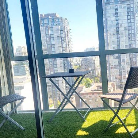 🟩🟩 Share - Furnished Apartment in Downtown BEST Location - Photo 1