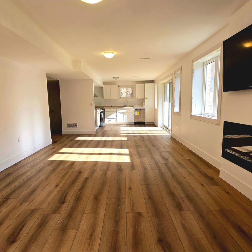 For Lease - 14 Watershed Gate, East Gwillimbury, Ontario - Photo 1