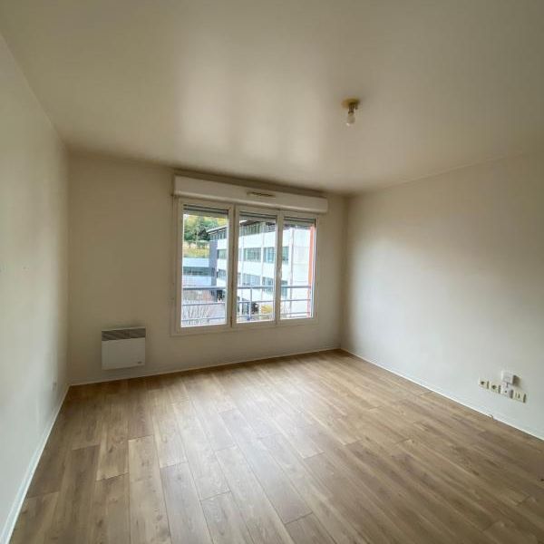 Location Appartement 2 pièces 45m² ISSY LES MOULINEAUX 92130 - Photo 1