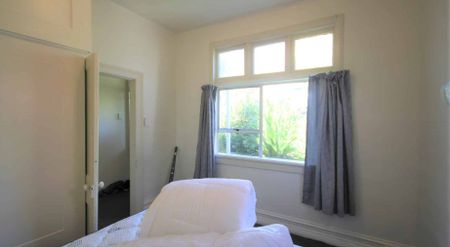 Sunny One-Bedroom Flat - Photo 3