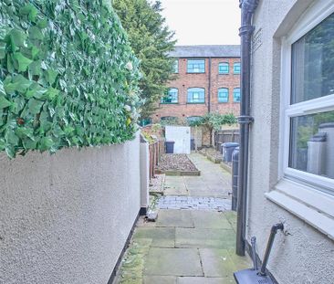 2 bedroom terraced house to rent - Photo 6