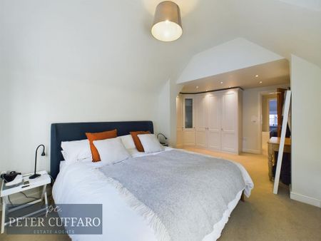 3 bedroom end of terrace house to rent - Photo 5