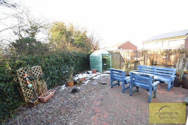 26 Arlington Drive, Belfast, BT10 0NQ - Photo 1