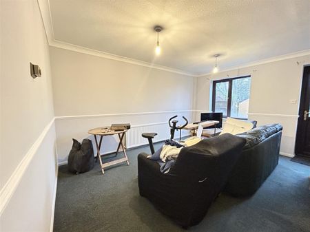 2 Bedroom House To Let - Photo 2