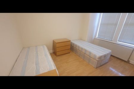 Room in a Shared House, Chapter Road, NW2 - Photo 5