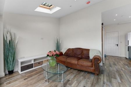 36 Belfast Road, Carrickfergus, BT38 8BT - Photo 4