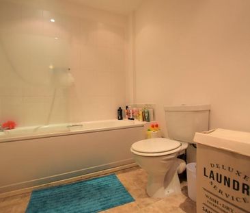 2 Bedroom End Terrace Available Arranging tenancy - Photo 6