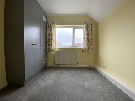 2 bedroom terraced house to rent - Photo 4
