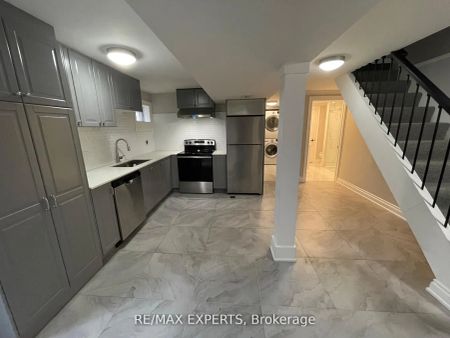 6 Cathcart Crescent #Bsmt - Photo 4