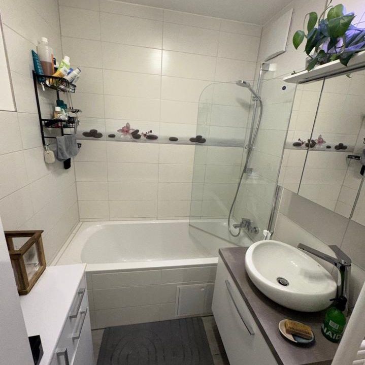 Wunderschöne 2 ZW, Zentral mit Stellplatz - Foto 1