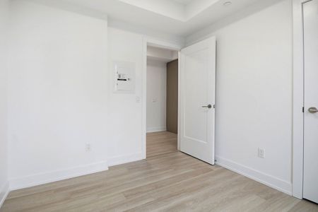 For Lease - 60 Central park roadway N/A Unit# 2104, Toronto, Ontario - Photo 2