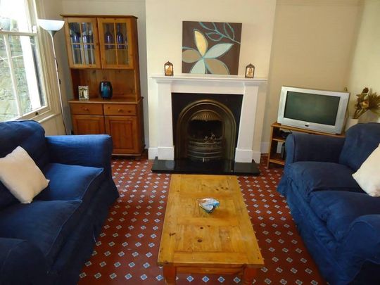 4 bedroom house to rent - Photo 1