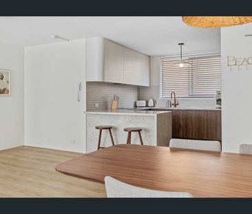 Renovated Unfurnished 2 Bedroom Unit - In the heart of Broadbeach - Photo 3