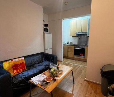 6 bedroom house to rent - Photo 2
