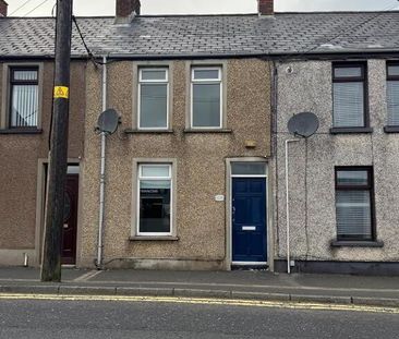 109 Circular Road, Larne, BT40 3AQ - Photo 2