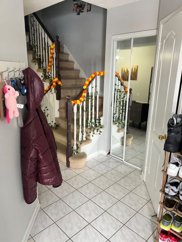 For Lease - 6119 Clover Ridge Crescent, Mississauga, Ontario - Photo 2