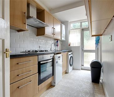 3 bedroom terraced house to rent - Photo 6