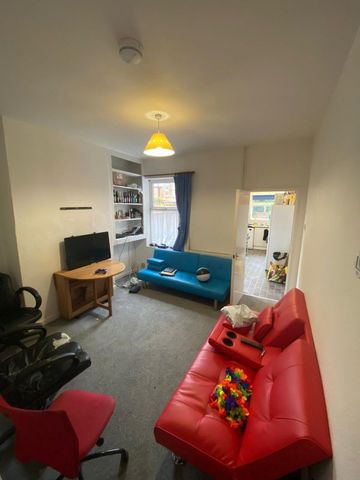 106 Station Street - 4 Double Bedrooms & Student TriangleLoughborough - Photo 4