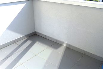 Furnished and equipped T0 flat next to Wisteria!