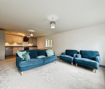 2 bedroom flat to rent - Photo 4