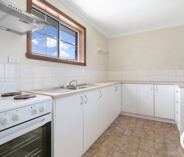 SECOND STOREY UNIT LOCATED IN CENTRAL ALBURY - Photo 3