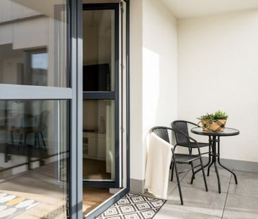 Nowoczesne mieszkanie na wynajem w Zamieniu 67.78 m² - Photo 1
