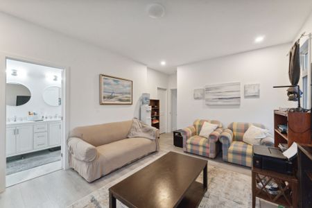 For Lease - 137 Duford Street Unit# A, Vanier and Kingsview Park, Ontario - Photo 4