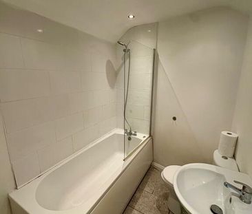 7 Egeria Street, Belfast, BT12 5PN - Photo 5
