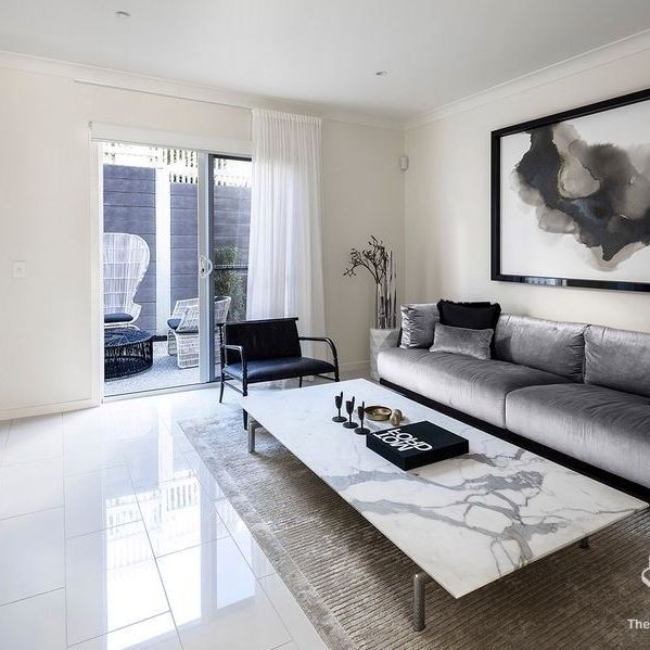 Executive Modern Architecture Town home - Photo 1