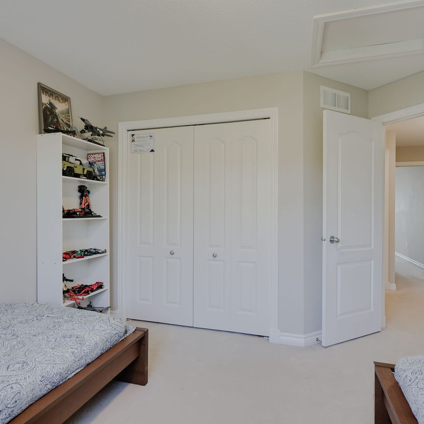 For Lease - 190 Keyrock Drive, Kanata, Ontario - Photo 1