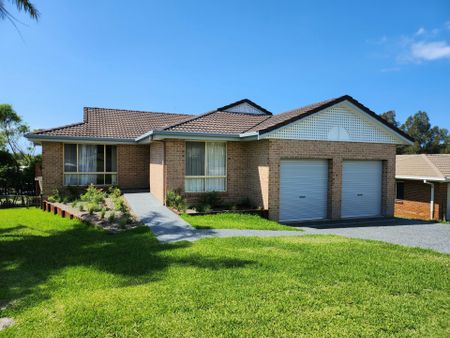 Large Family Home - Photo 4